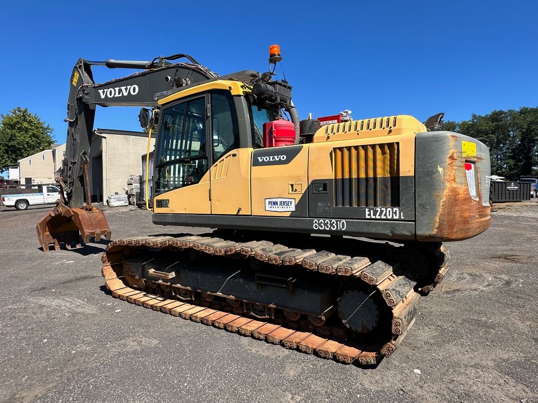 2013 VOLVO EC220DL - Image 12